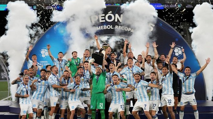 Tras quedarse con la Copa Sudamericana en 2024, la Academia arrancó el 2025 con un nuevo trofeo.