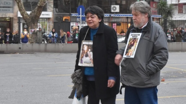 Laura Calampuca y Gustavo Melmann, padres de Natalia. Fotografía: Agencia Noticias Argentinas/José Scalzo