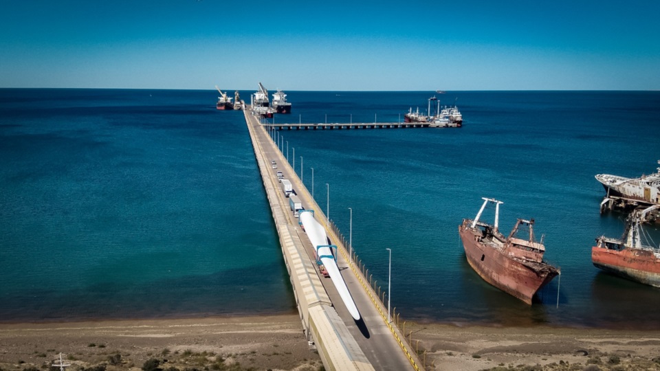 Esta es la segunda entrega de equipamiento procedente del puerto de Taican, China.