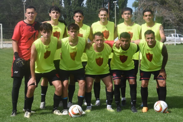 La formación de Gaiman FC. Foto: Sergio Esparza. 