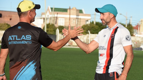 Los técnicos Marcelo Fuhr y Walter Dencor. Foto: Norman Evans. 