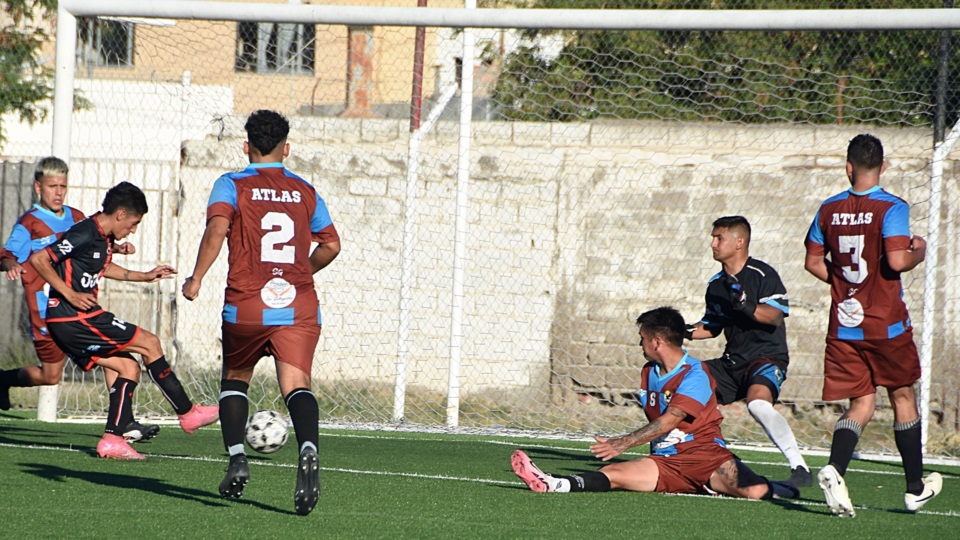 El gol de Gonzalo Sosa. Foto: Norman Evans. 