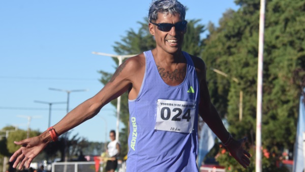Gerardo Haro, ganador de la Corrida Aniversario de 28 de Julio (Foto Sergio Esparza / Jornada Medios).
