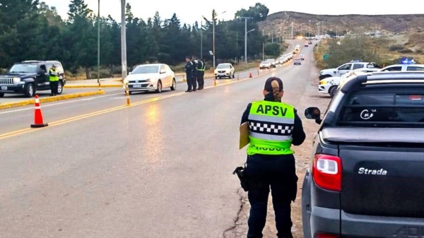Provincia controló más de 7.000 vehículos  durante el fin de semana.