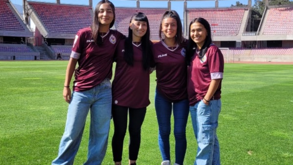 Florencia Sáez, Joscelyn Valdez, Azul Santibáñez y la santacruceña Gianela Borquez. 