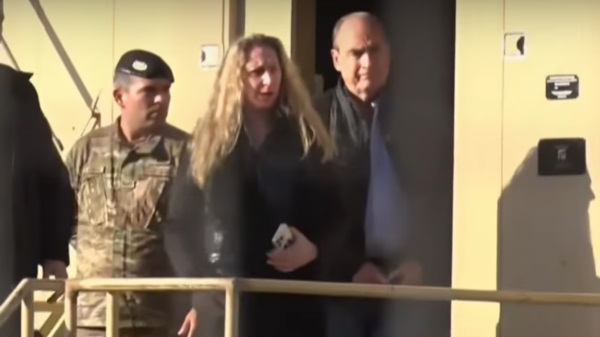 El mandatario nacional llegó a la ciudad bonaerense acompañado de su hermana y secretaria General de la Presidencia, Karina Milei.