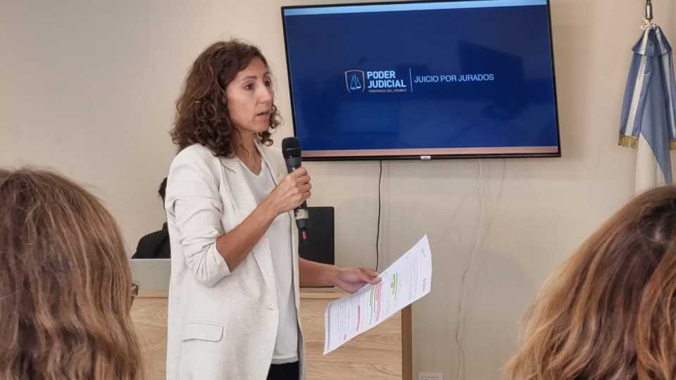 La defensora Carolina García en su alegato.