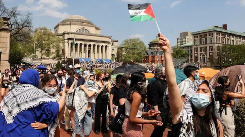 Las protestas en el campus de la Universidad de Columbia desataron una represión brutal.