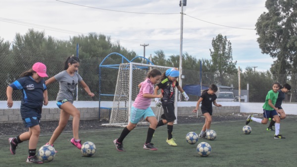El semillero femenino del CEC - Fotografía Sergio Esparza / JORNADA