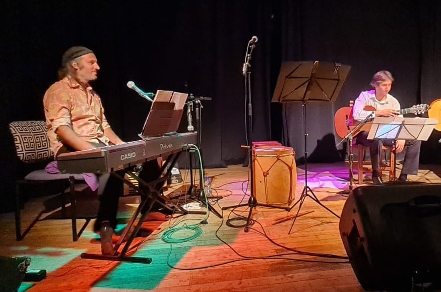 El domingo será el turno de Juan Ignacio Sicardi y Luciano Palacios que presentarán un espectáculo músical, en guitarra y el piano.