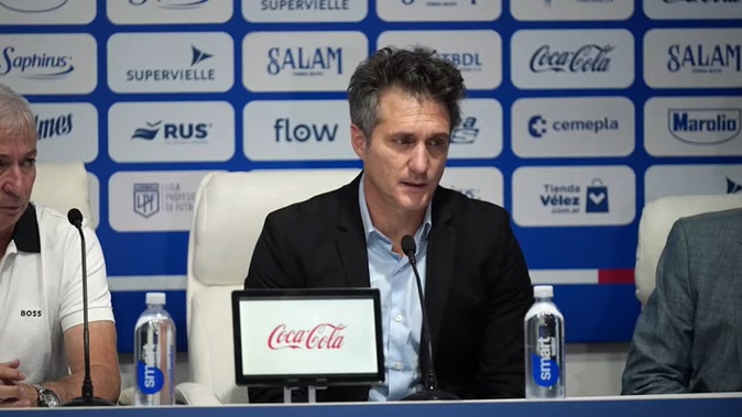 De los guiños a Bianchi a la tajante frase sobre Boca: lo que dejó la presentación de Guillermo Barros Schelotto en Vélez.