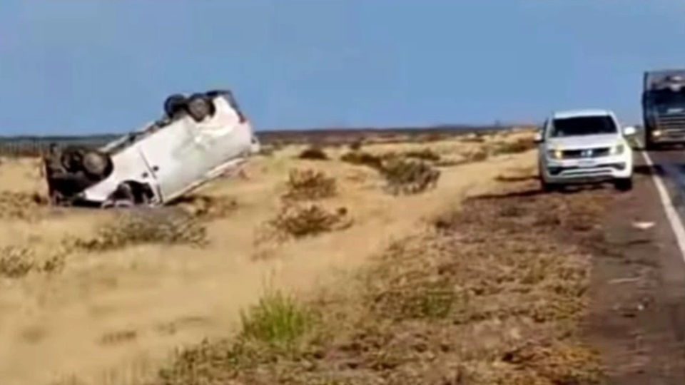 El accidente sucedió a 35 kilómetros de Trelew.