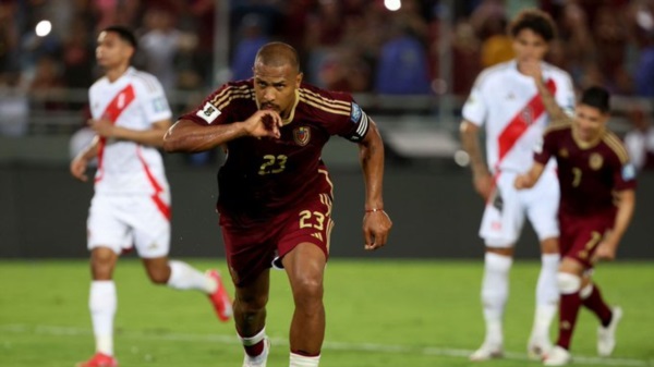 Venezuela venció 1-0 a Perú con gol de Rondón.