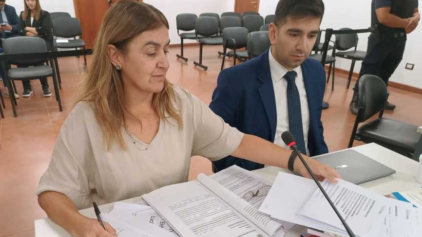 Marisol Sandoval y Marías Ayuzo, de la Fiscalía de Sarmiento..
