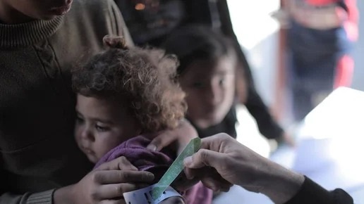 UNRWA brinda atención sanitaria y servicios médicos en sus centros de salud en Gaza.