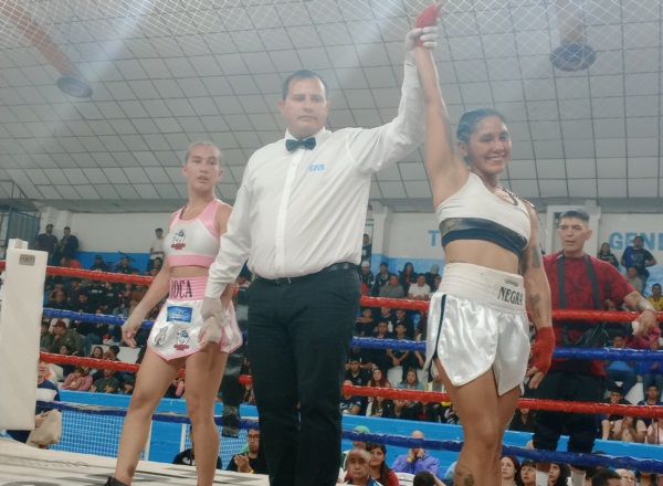 "La Negra" Briones es declarada vencedora ante la rawsense Nazarena Roca.
