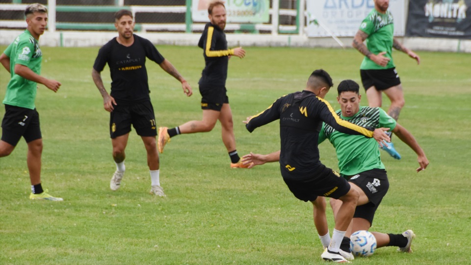 Deportivo Madryn derrotó 1 a 0 a Germinal.