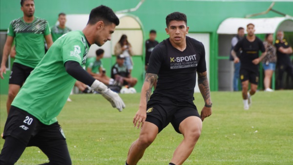 El amistoso sirvió para replantear esquemas de juego y observar rendimientos.