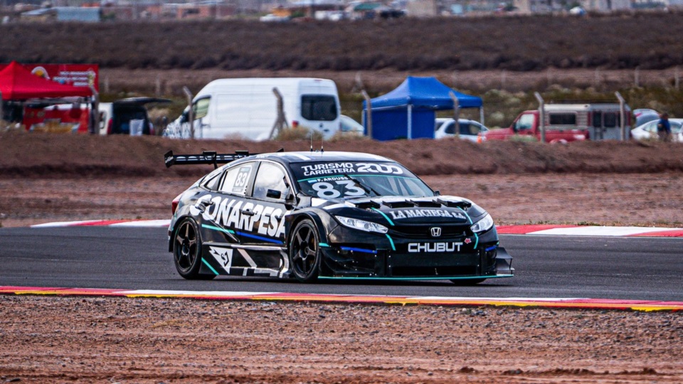 Facundo Ardusso ganó la segunda carrera del Turismo Carretera 2000 en Neuquén.