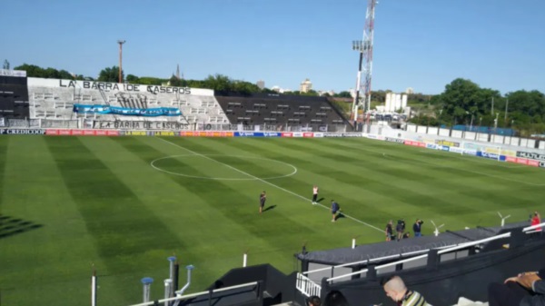 El Estadio Ciudad de Caseros, donde jugará Madryn este jueves ante Instituto.
