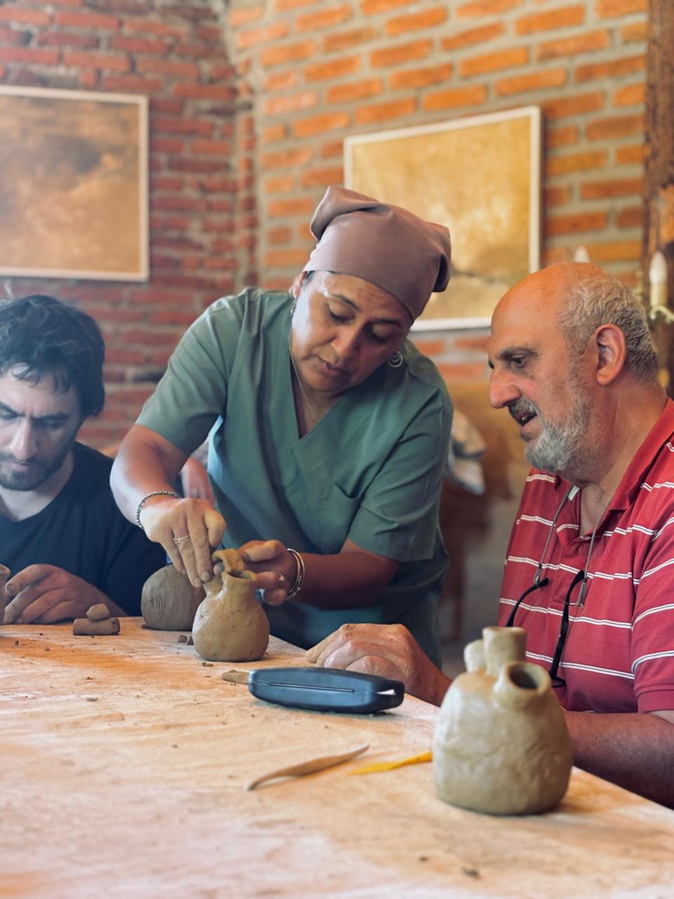 Artistas, artesanos y ceramistas tuvieron la oportunidad de experimentar con técnicas tradicionales.