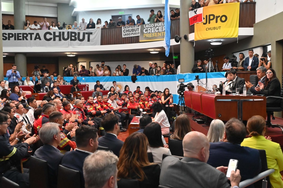 La Legislatura a pleno. Hubo demoras para salir de ciertas áreas.