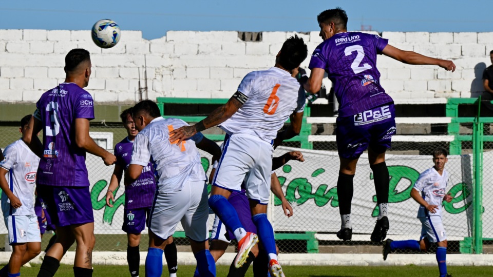 El gol de Germinal. Foto: Daniel Feldman