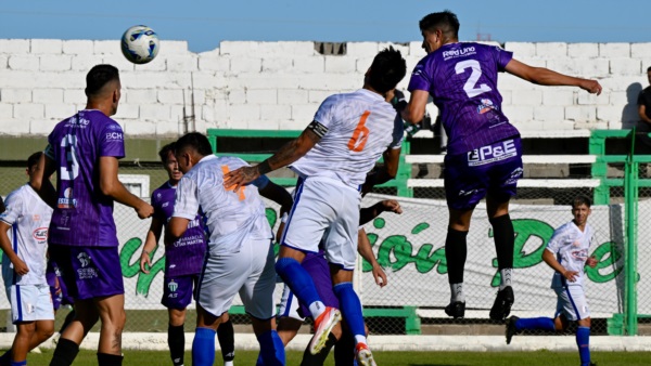 El gol de Germinal. Foto: Daniel Feldman