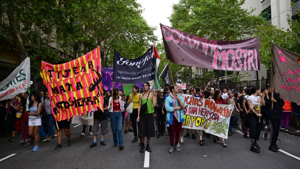 Un fuerte repudio generó un video emitido desde Casa de Gobierno.