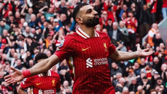 Liverpool sentenció el triunfo con dos penales de Salah.