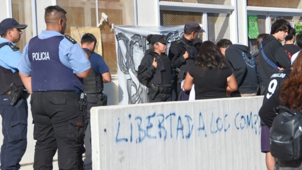 Foto archivo del primer día de la toma: Norman Evans / Jornada.