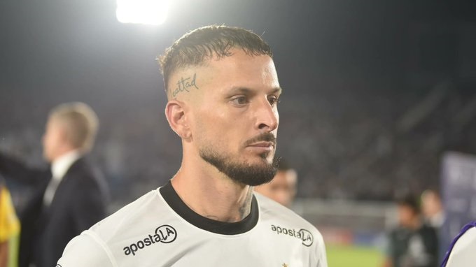 Benedetto: "Me siento bien físicamente, pero me falta lo más importante, el gol".