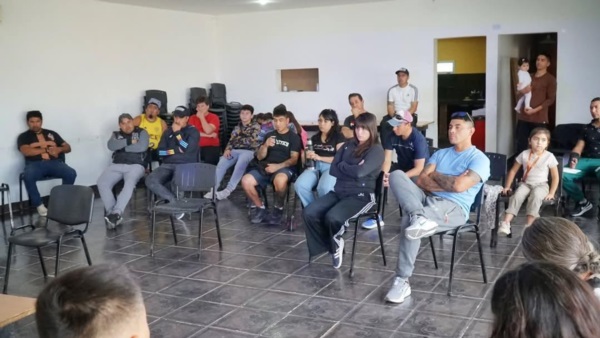 Vecinos del sector acordaron los pasos para avanzar con las obras.