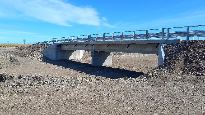 Se trata de un puente categoría A-30 de única mano con 28 metros de longitud.