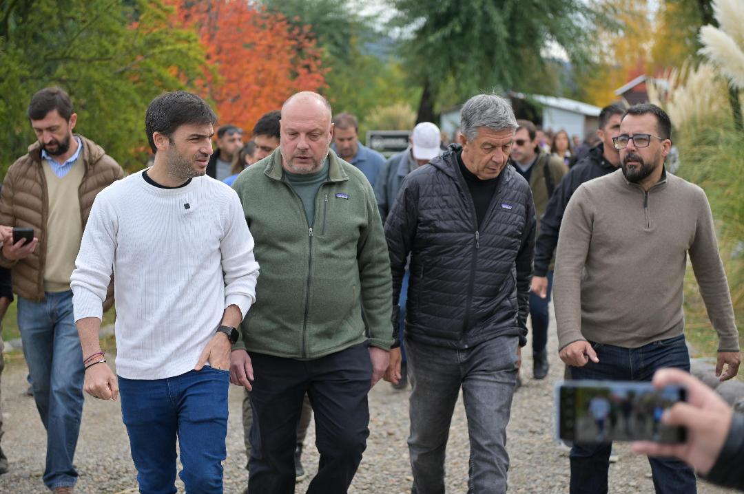 Torres junto a Rodríguez, Menna y Taccetta.