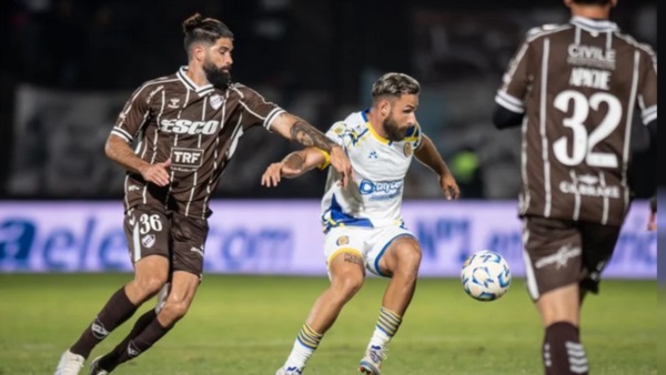 A Rosario Central le anularon un gol al principio del segundo tiempo.
