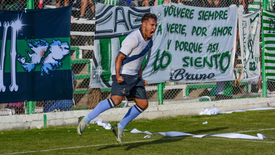 Ramiro López y su primer gol con la camiseta de Guillermo Brown. Foto: Matías Libertino - Prensa Brown.