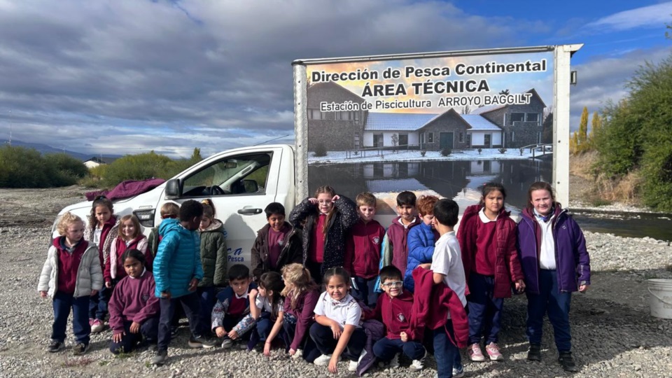 Estudiantes de la Escuela N° 1025 de Trevelin.