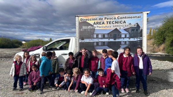 Estudiantes de la Escuela N° 1025 de Trevelin.