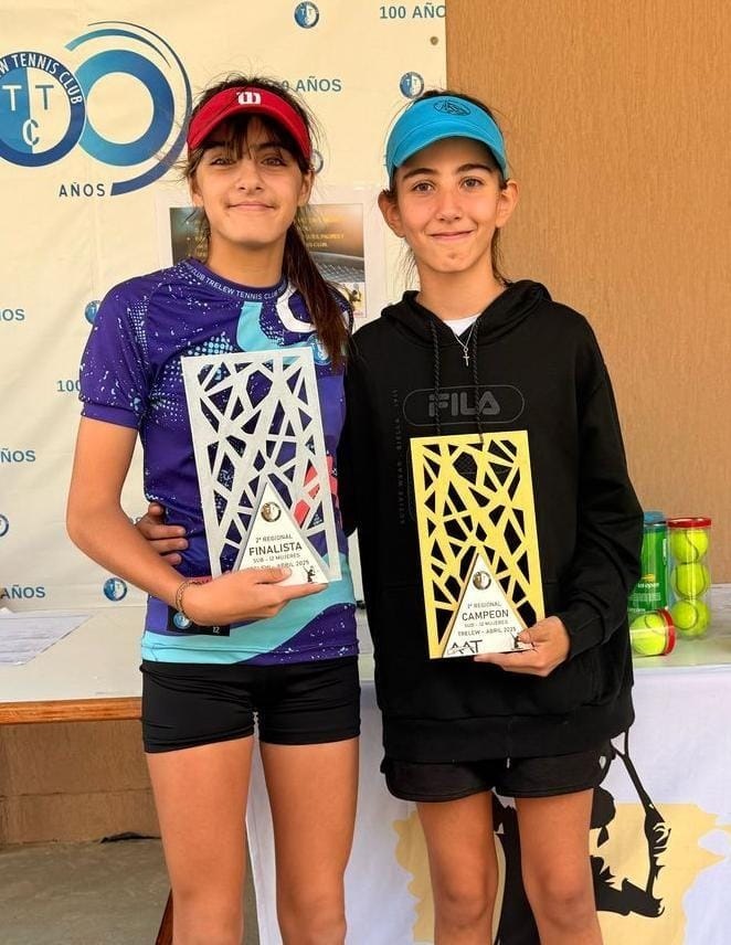 Matilda Nogueira y Delfina Pavón jugaron otra final trelewense en el single femenino de Sub 12.