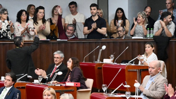 Torres aplaude, Taboada saluda. Buena semana para el Gobierno en la Legislatura.