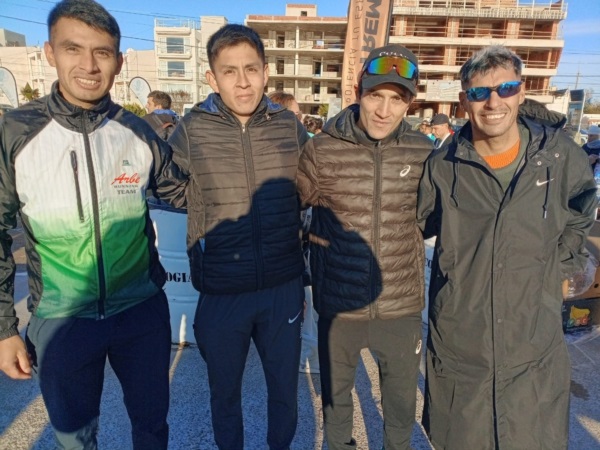 Arbe y tres más: Bruno Álvarez, Gerardo Haro y Carlos Colinecul.