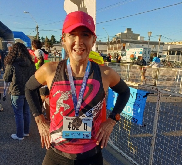 La gaimense Yamila Calfú, vencedora en 21K mujeres.