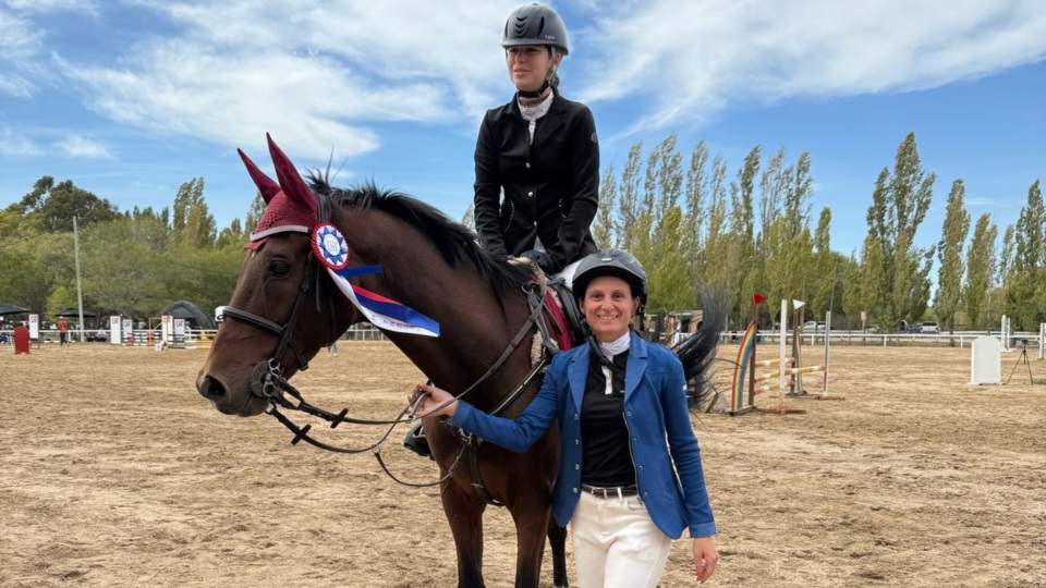 Fiona Doukatas (Centro Ecuestre de Rada Tilly) con Hog Dionisio.