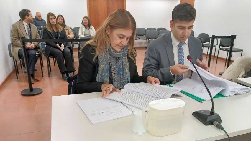 Marisol Sandoval y Matías Ayuzo, de la Fiscalía.