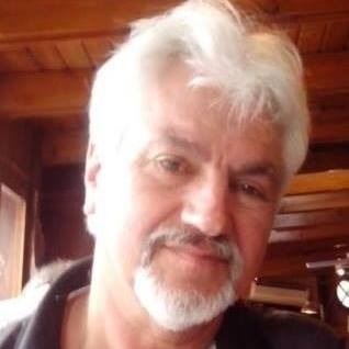 Néstor González Loza, ingeniero argentino nacido en Victoria, Entre Ríos.
