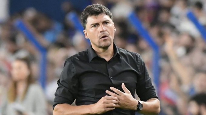 El Cacique Medina, Supercampeón Internacional el último 5 de marzo, dejó de ser el entrenador de Talleres.