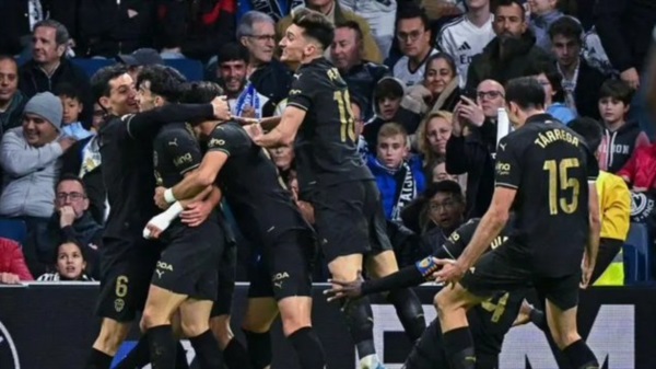 Valencia, que coqueteó con zona de descenso, dio el batacazo en el Bernabéu.