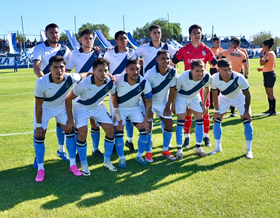 Los once de Brown. Foto: Daniel Feldman/Jornada Medios.