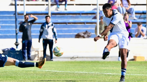 Ramiro Paileman y su segundo gol. Foto: Daniel Feldman/Jornada Medios.